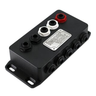 Patchbox Quintet, 5 channels, sockets on top & on the...